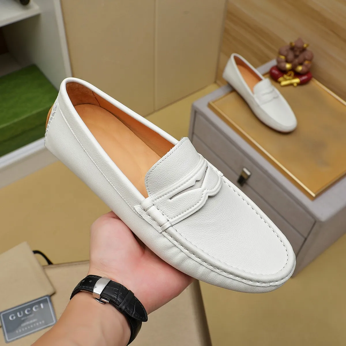 Men's shoes 💰360💰💰GUCCI Gucci official website synchronizes the latest model 🛃The upper is made of imported cowhide, 🐷leather lining, rubber outsole, 🎩🎩top-notch handcrafted workmanship with fine stitches and threads🔍definitely satisfy those perfectionist men who pursue high luxury quality 👏 Colors available! Code number 38-44 Large quantity in stock